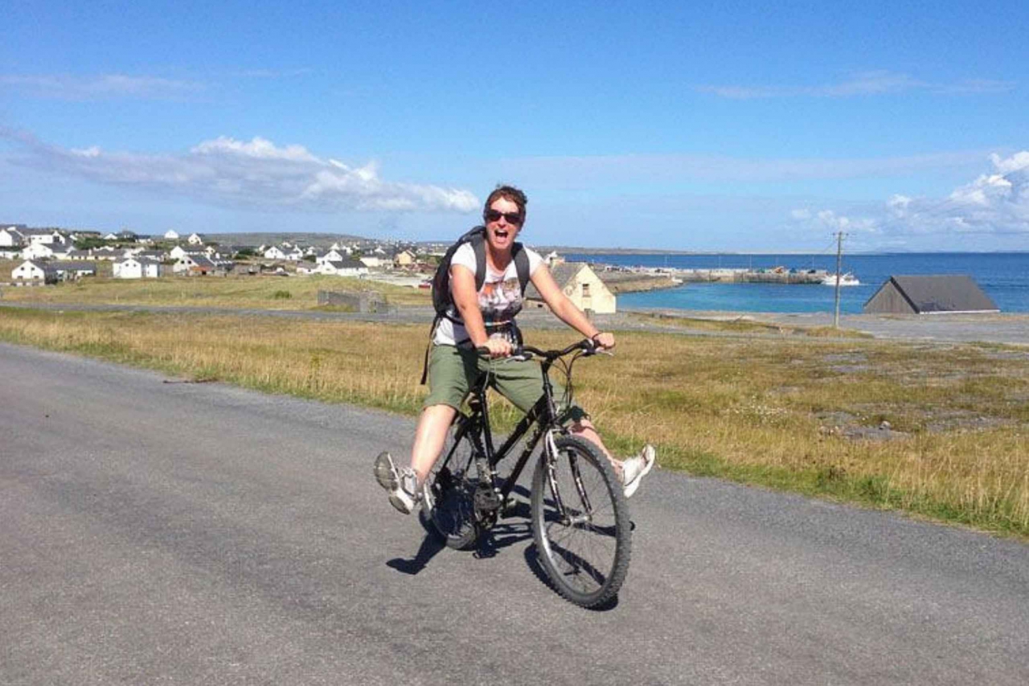 Z Doolin: 1-dniowa wycieczka do Inisheer z wycieczką rowerową lub autobusową