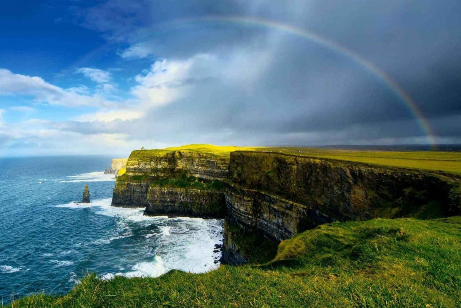 Från Galway: 12:00 Guidad tur till Cliffs of Moher