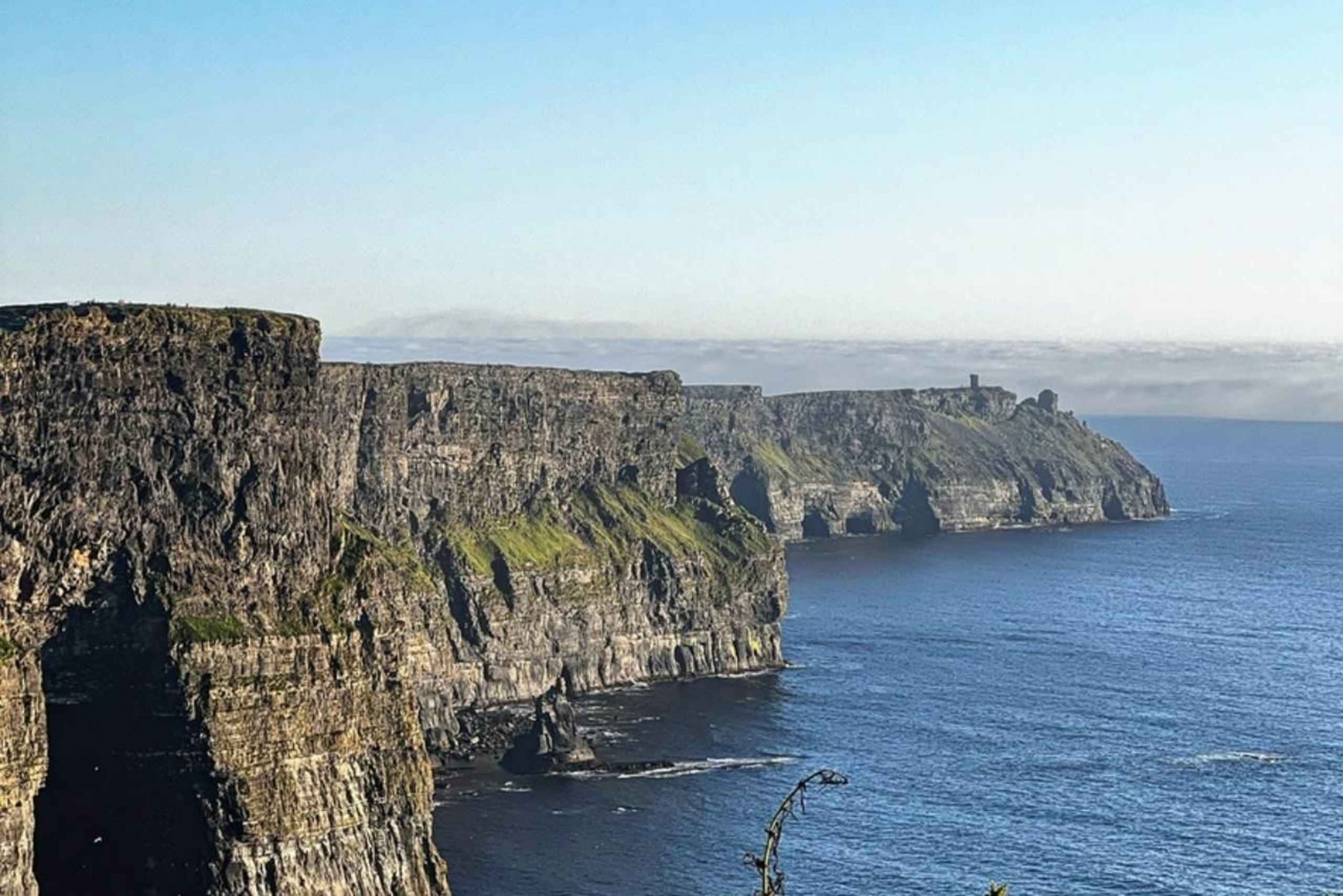 Visite en voiture privée : de Limerick aux falaises de Moher, Lahinch, grottes