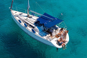 Elegant dagsejlads med frokost og drikkevarer inkluderet