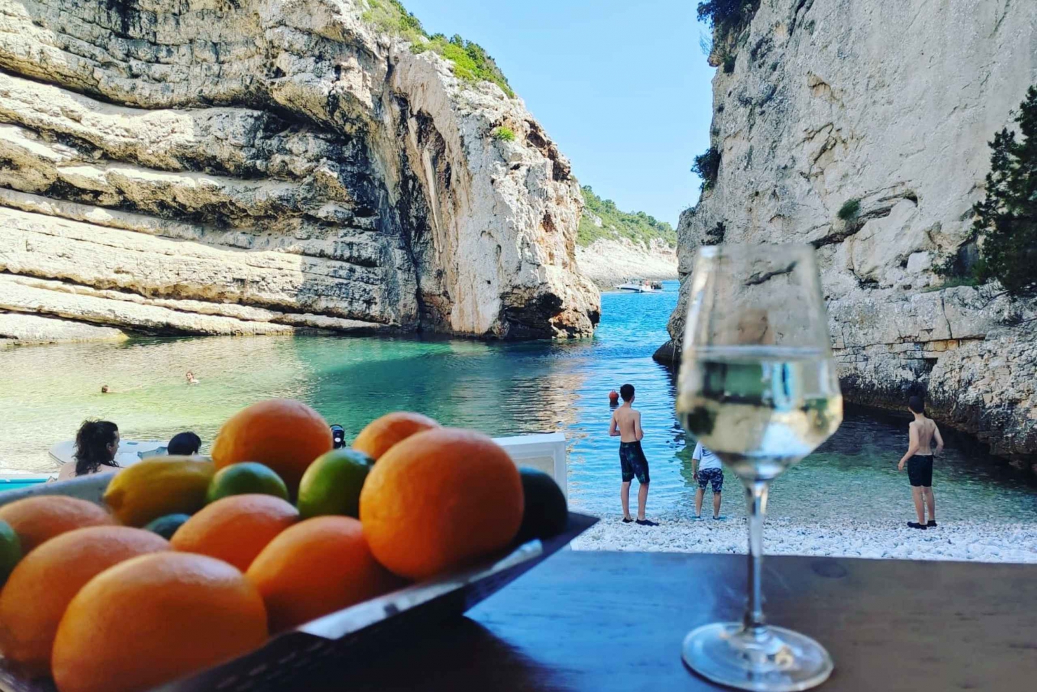 Desde Hvar: Cueva Azul y tour en barco por las 5 islas