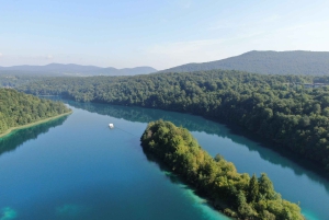 From Zagreb: Plitvice & Rastoke Guided Day Trip with Ticket