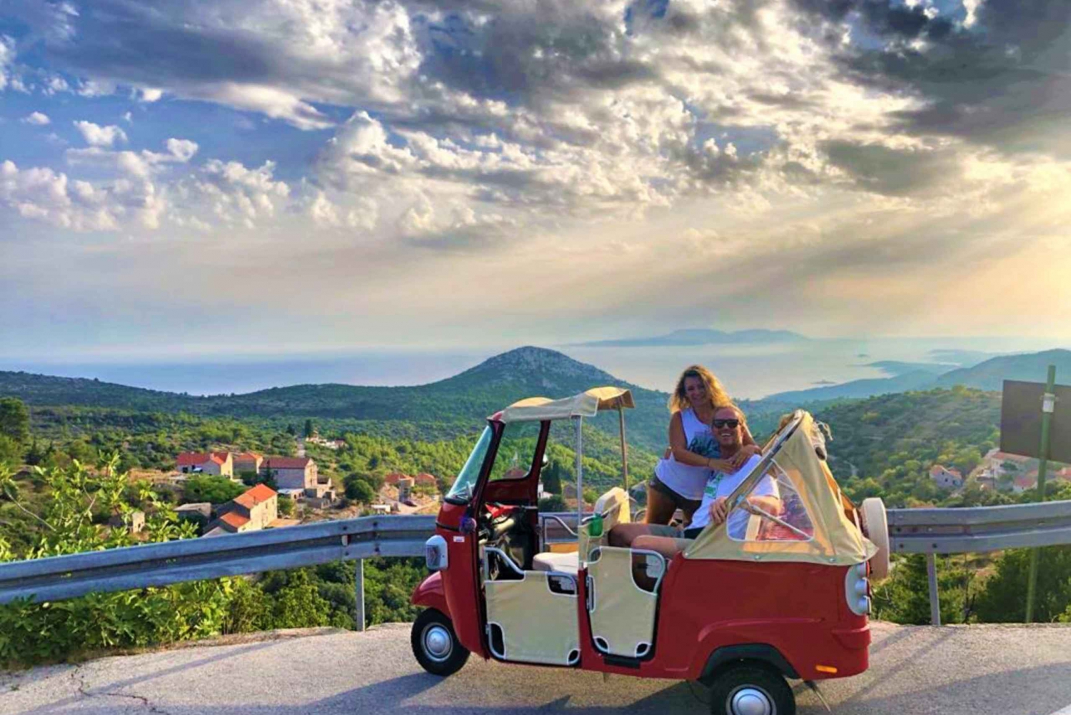 Хвар: тур по острову Тук Тук