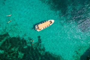 Passeio privado de lancha rápida: Lagoa Azul e 3 Ilhas a partir de Split