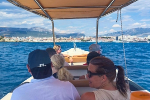 Passeio privado de lancha rápida: Lagoa Azul e 3 Ilhas a partir de Split