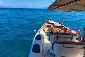 Passeio privado de lancha rápida: Lagoa Azul e 3 Ilhas a partir de Split