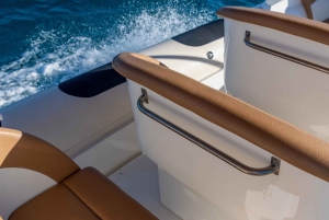 Passeio privado de lancha rápida: Lagoa Azul e 3 Ilhas a partir de Split