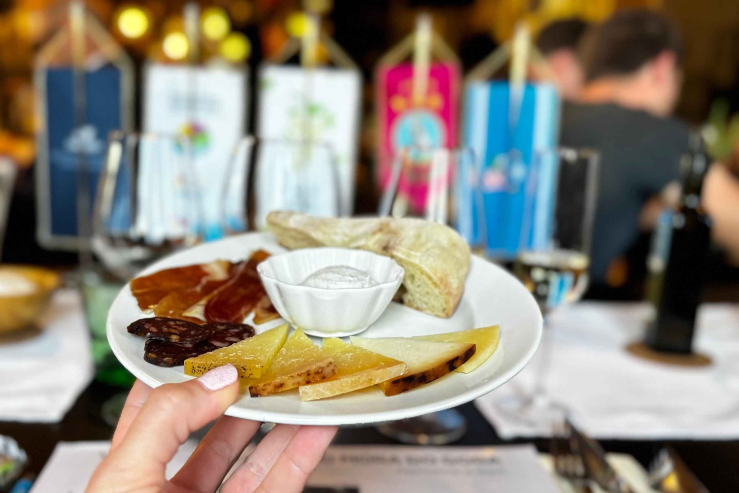 KRK: Visita a una fábrica de queso y degustación de productos con guía.