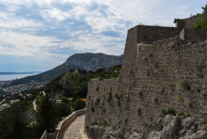 Split: Sightseeing med den blå linje til Trogir, Klis og Olivenmuseet