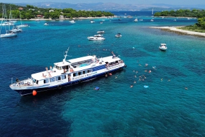 Split: wycieczka piesza po Trogirze, rejs do Błękitnej Laguny i wraku statku