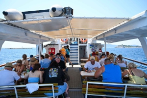 Split: wycieczka piesza po Trogirze, rejs do Błękitnej Laguny i wraku statku