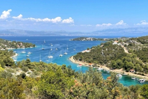 Split: wycieczka piesza po Trogirze, rejs do Błękitnej Laguny i wraku statku