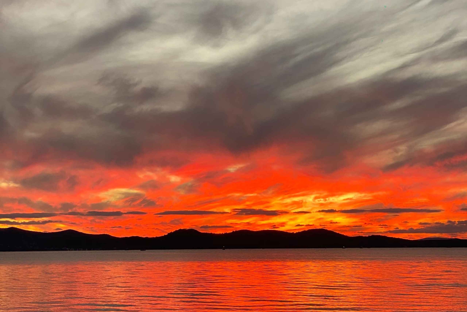 Zadar: Romantisk bådtur ved solnedgang med champagne