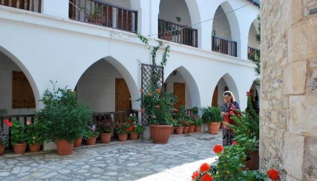 アイオス・ミナス修道院