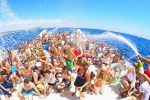 プンタカナ・カタマラン・パーティーボート（大人限定）