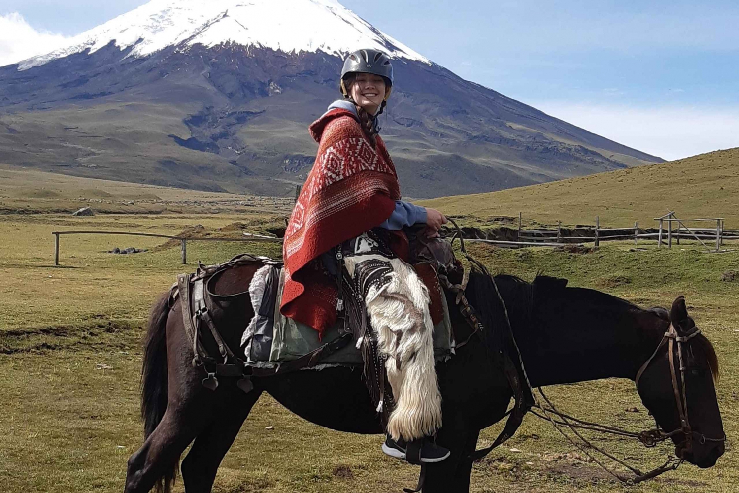 Vulcano Cotopaxi: escursione a cavallo di un'intera giornata per principianti