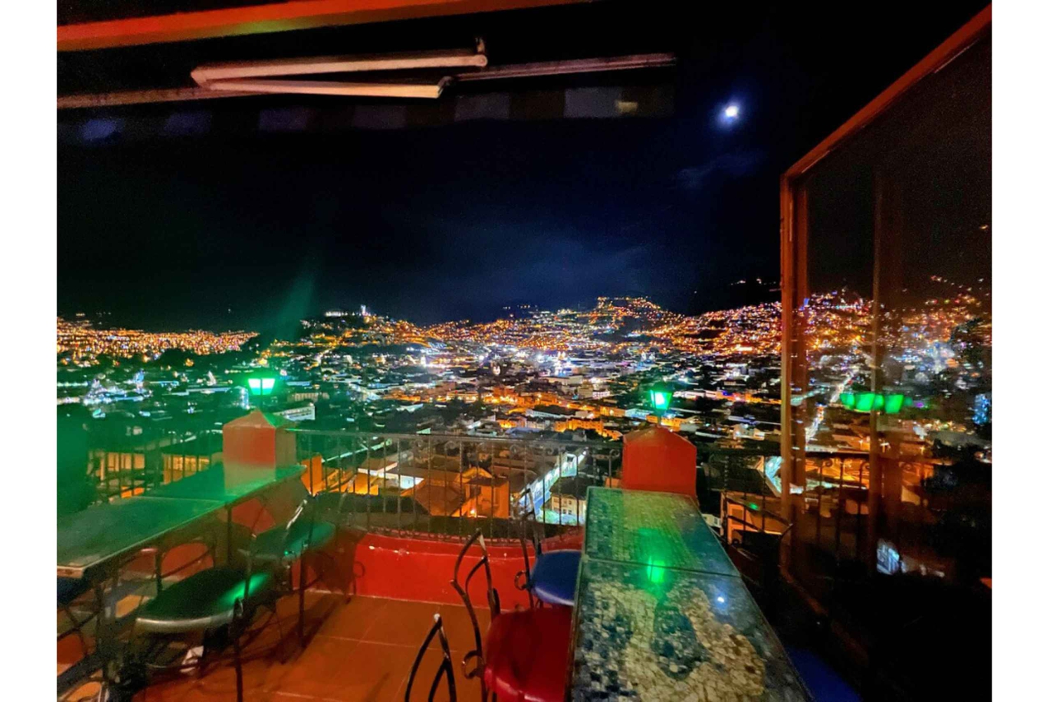 Вечерний тур в Кито: колониальные огни и местная жизнь