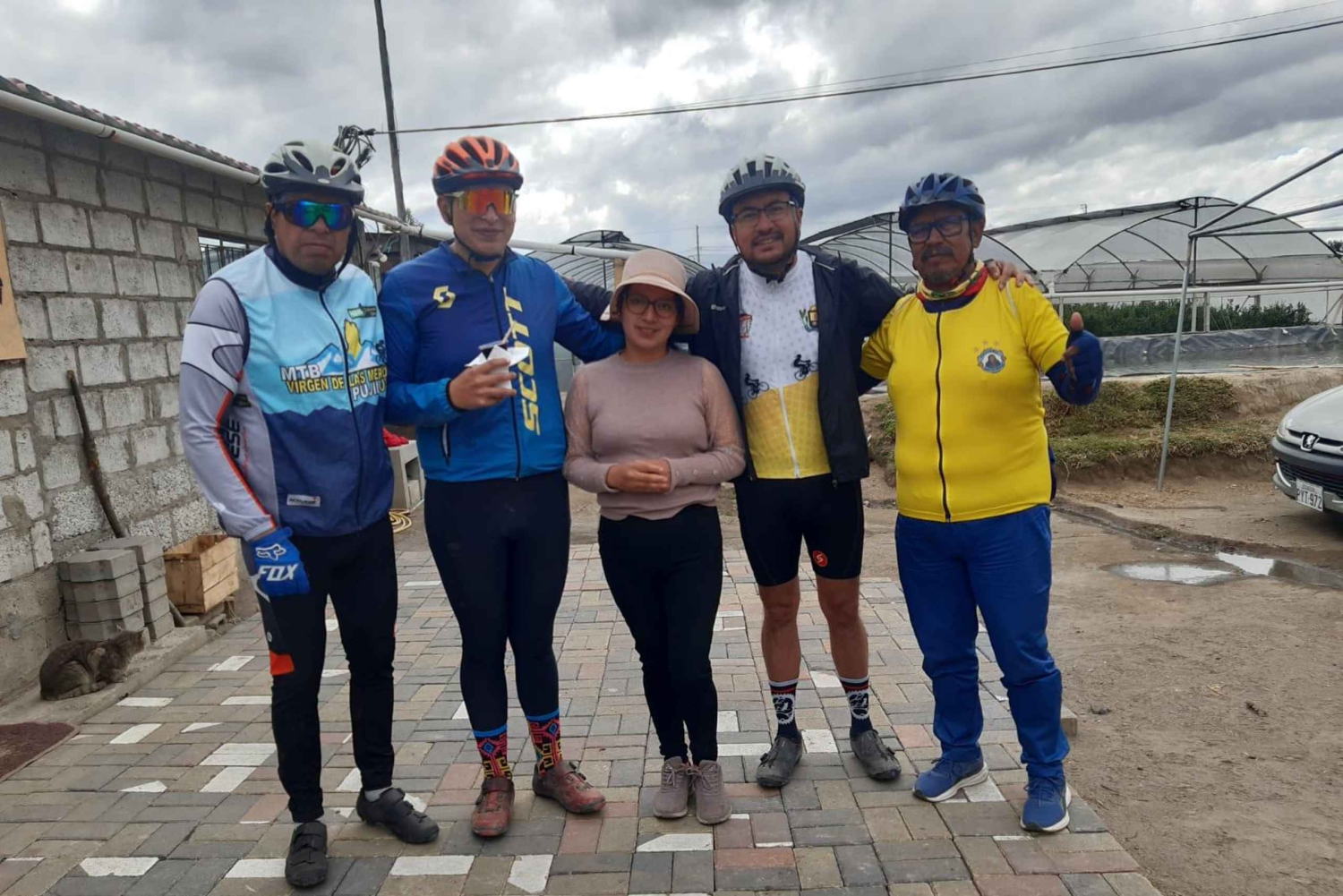 Из Кито: Полушарие, памятник, Музей Солнца и кратер