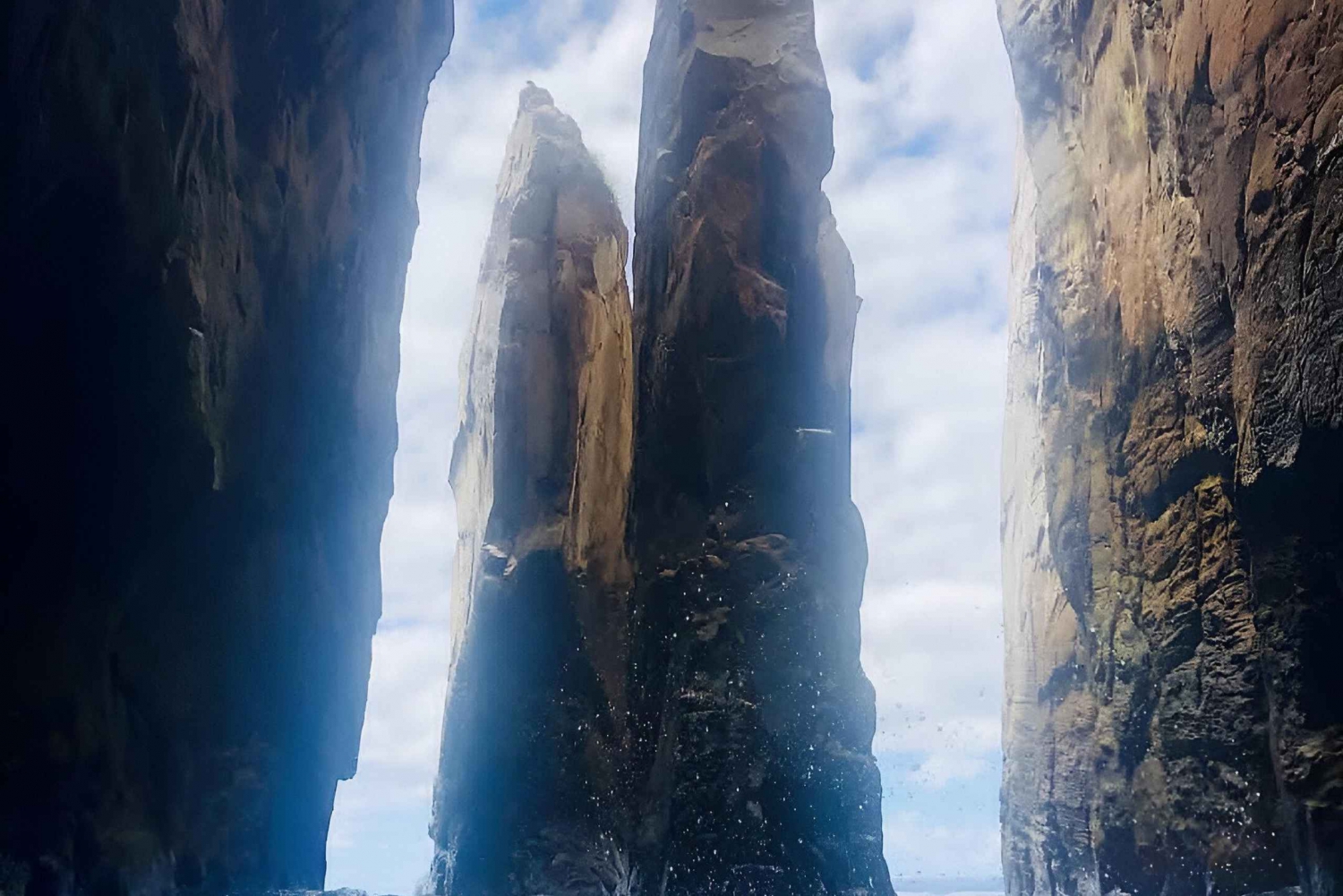 HØYDEPUNKT TUR SAN CRISTOBAL - TUR KICKER ROCK LEON DORMIDO