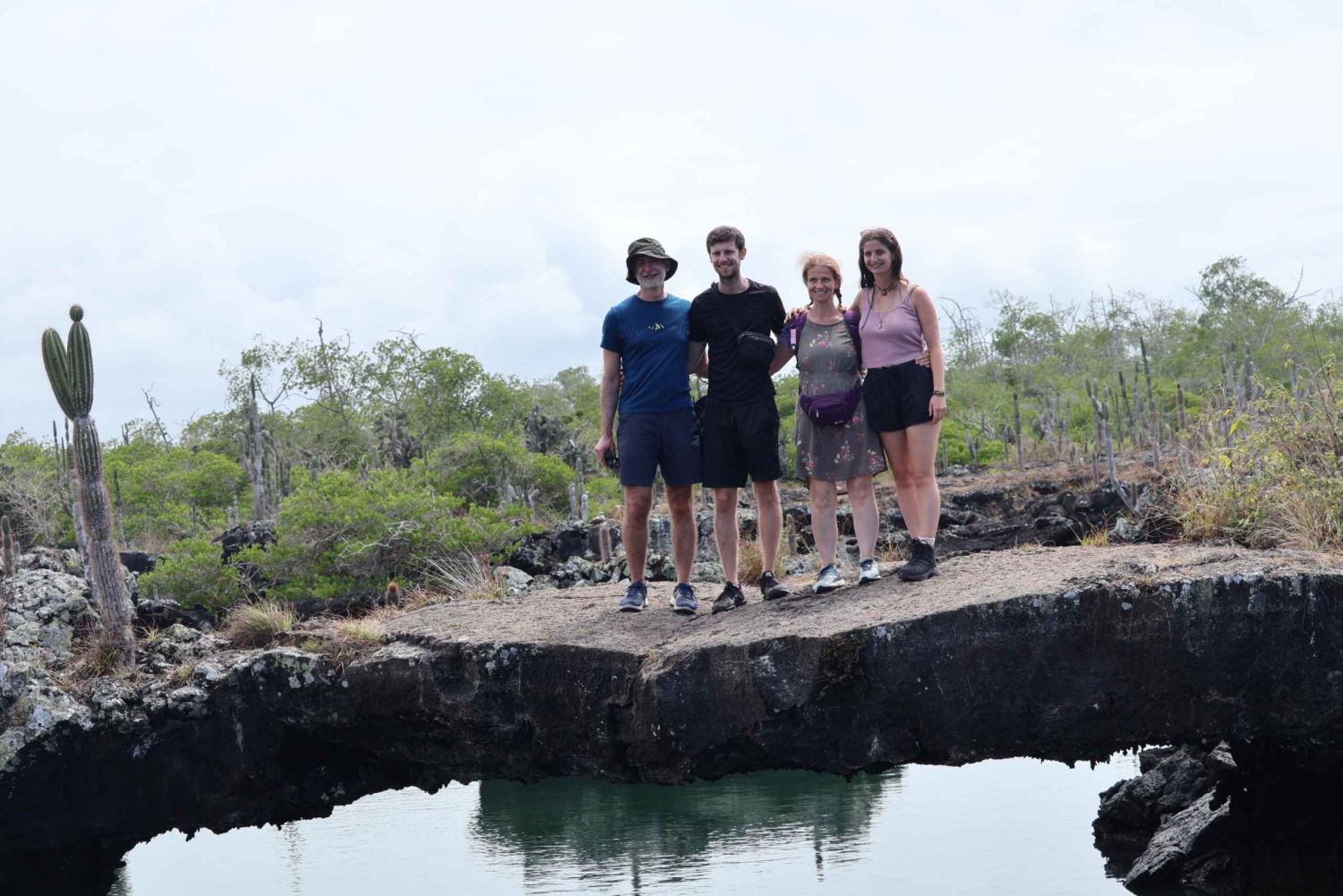 Tour di un giorno di Los Tuneles (Isola di Isabela)