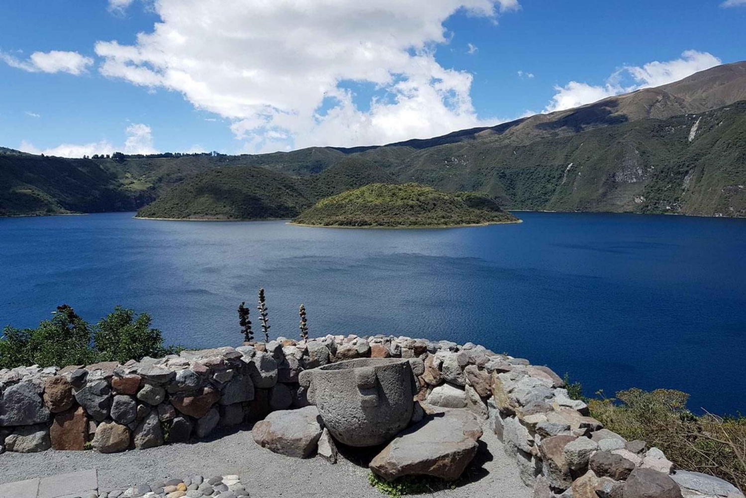 Au départ de Quito : Marché d'Otavalo et visite de la lagune de Cuicocha