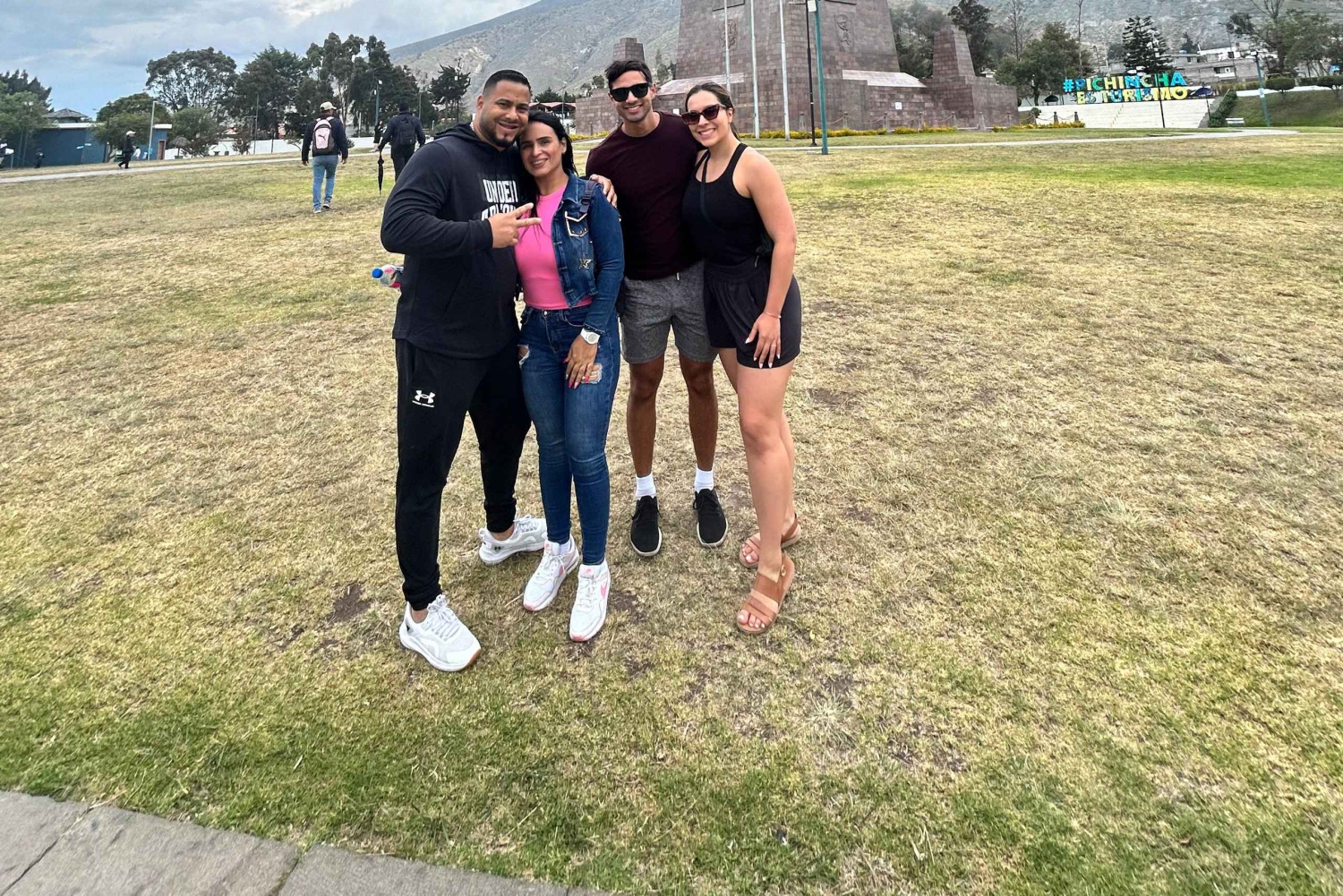 Quito: Byens højdepunkter og byrundvisning til ækvatorlinjen