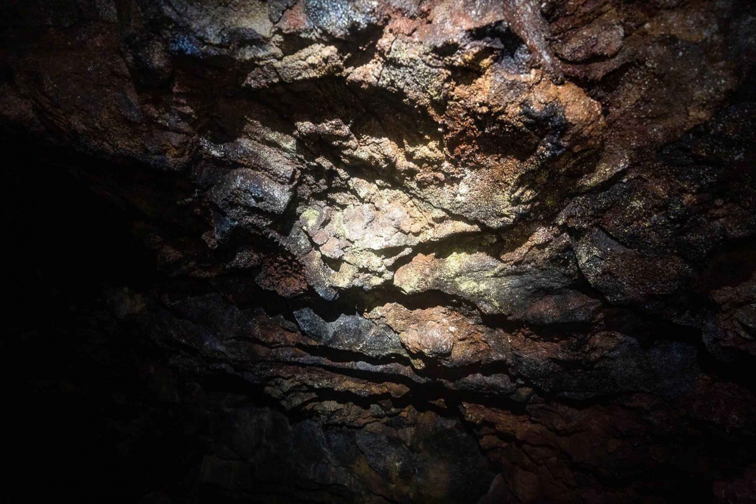 Rapel do vulcão Trillizos na ilha Isabela