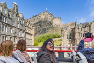 Edinburgh: Hop-on-hop-off-bustour met 3 stadsrondleidingen