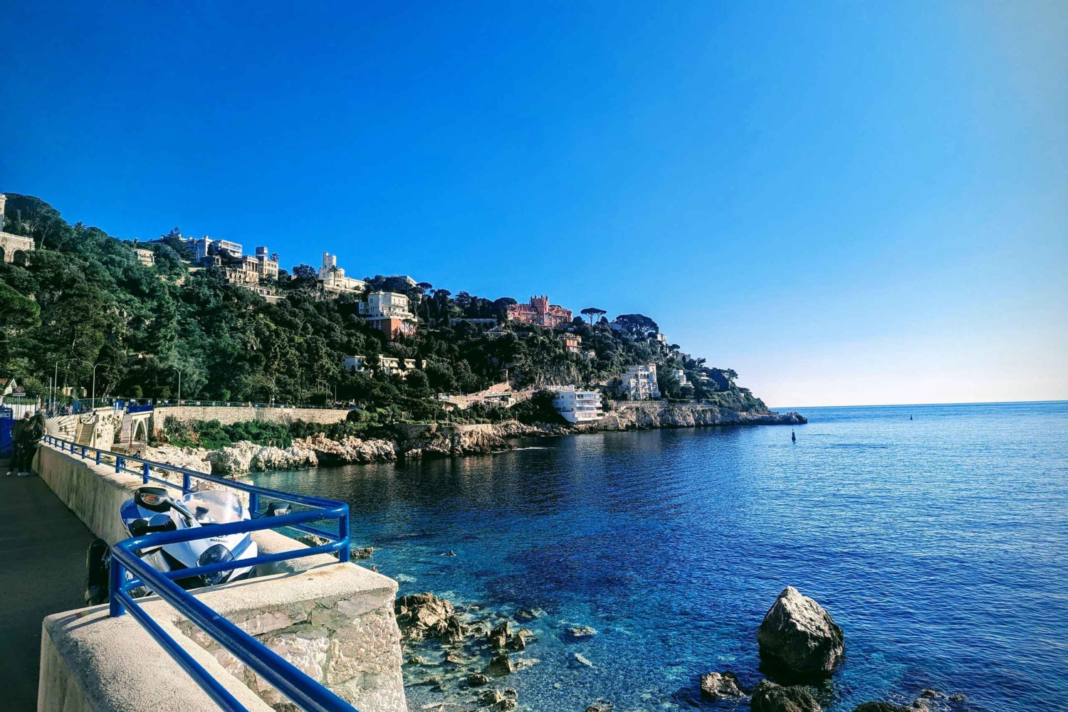 Klassisk gammal bil för en privat guidad tur på Côte d'Azur