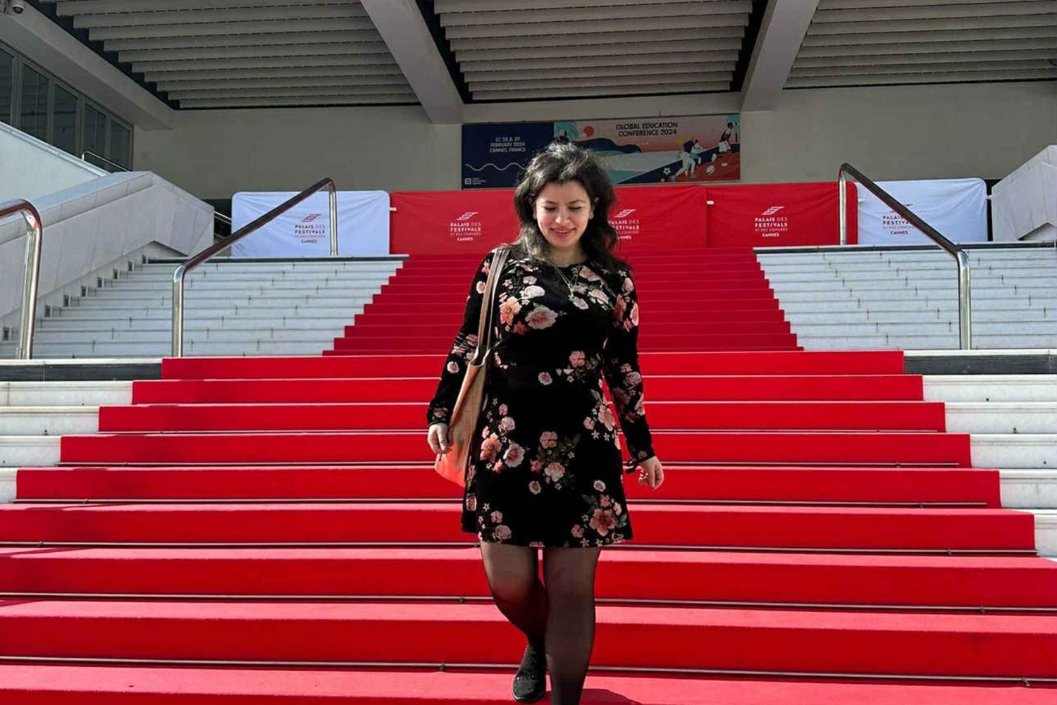 カンヌ：パティスリーとコーヒー付きガイド付きショッピングツアー