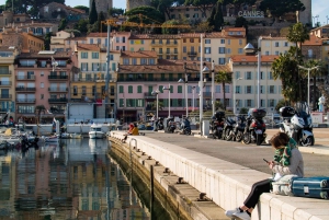 カンヌ：ガイド付きプライベートウォーキングツアー（ホテル送迎付き）