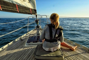Croisière au coucher du soleil à Knysna avec dîner léger et vin