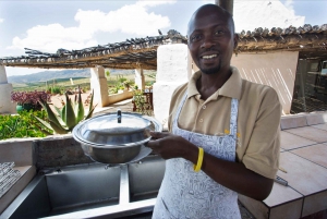 ウードショーンスワートベルク峠ツアーとカントリーランチ