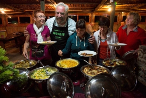 ウードショーンスワートベルク峠ツアーとカントリーランチ