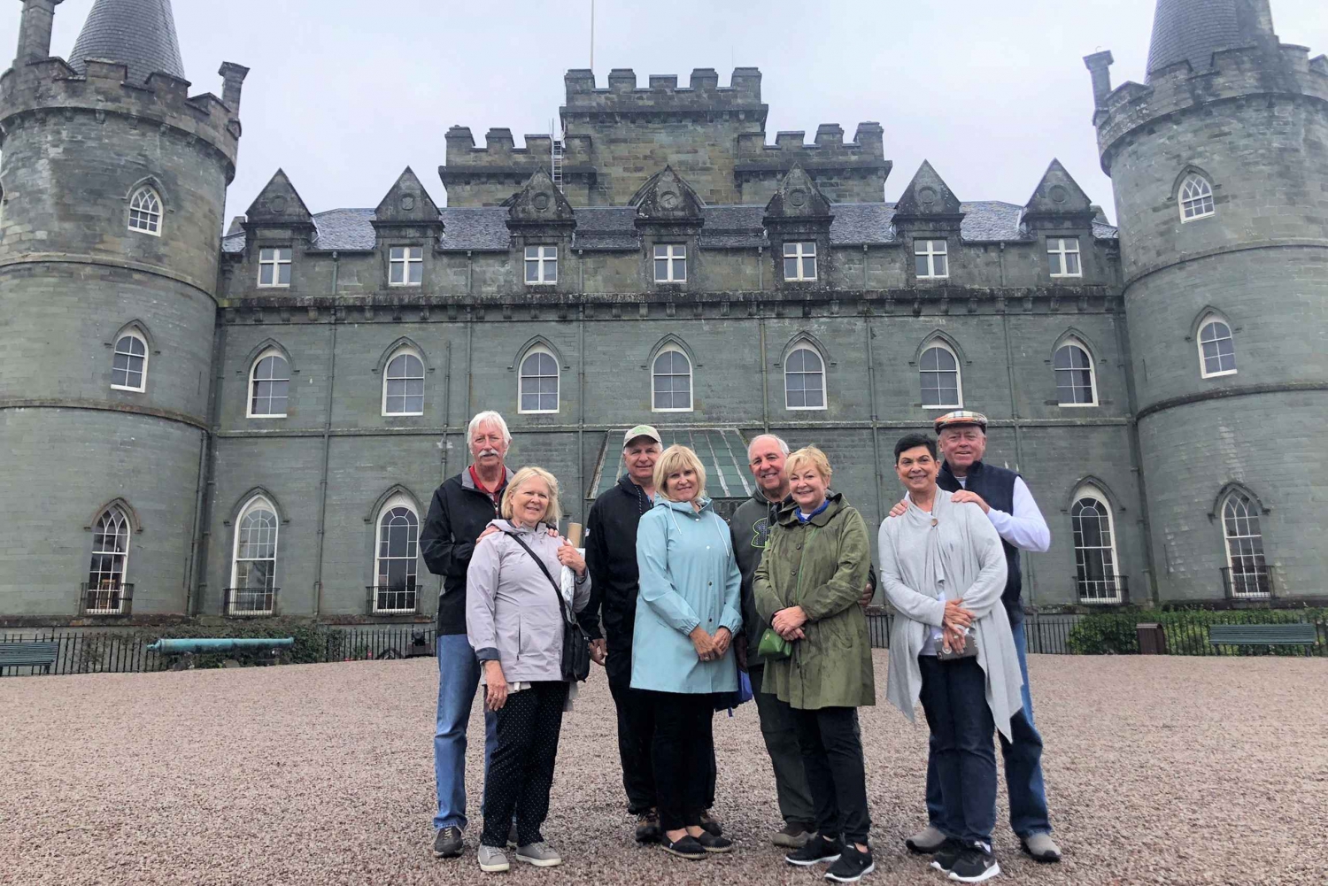 バロッホ：立石、城、ハイランドツアー