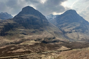 エジンバラ発スカイ島とハイランド地方3日間プライベートツアー