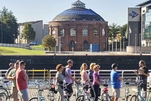 Glasgow: City, Clyde and West End Highlights Bike Tour