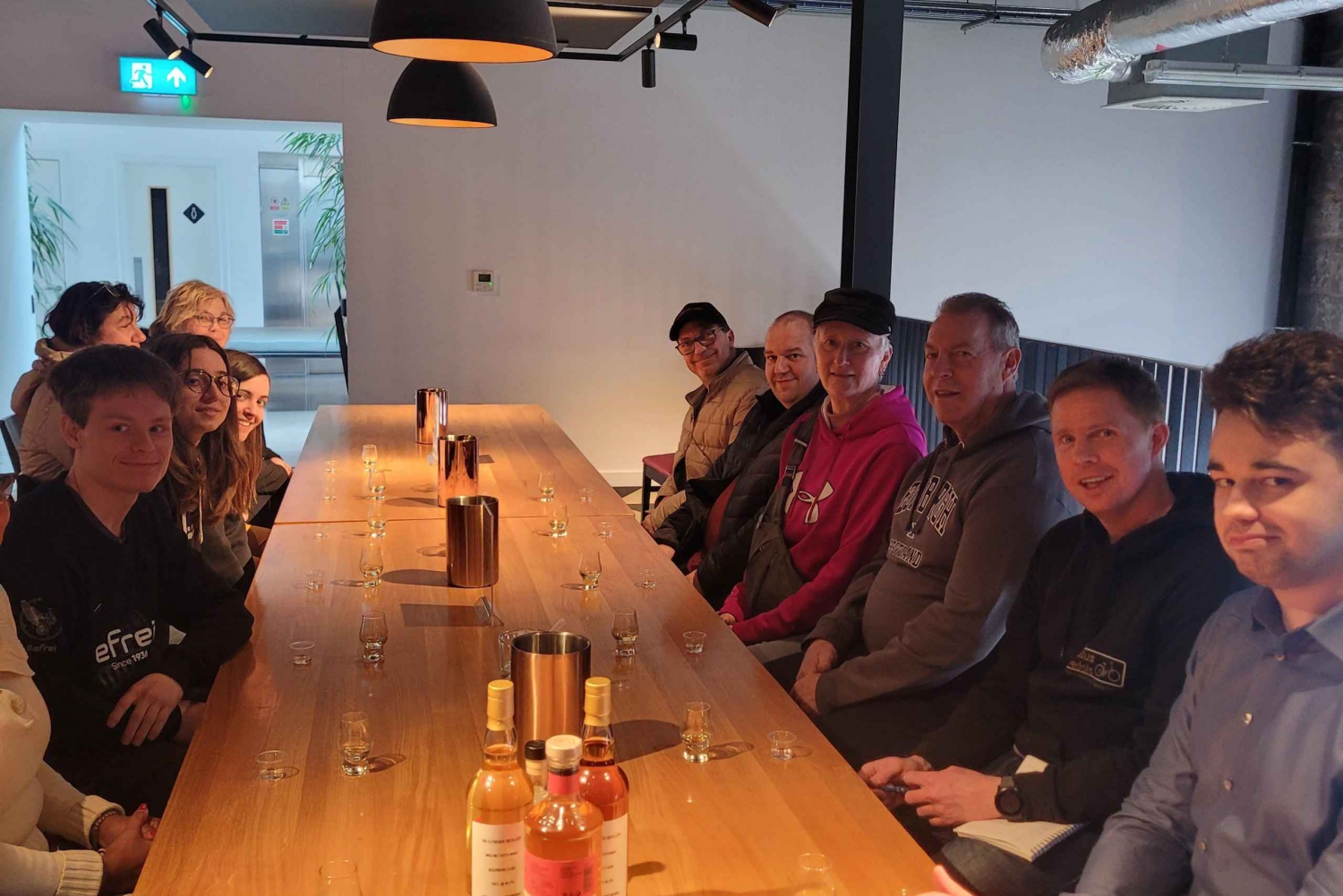 グラスゴー：電動自転車と地元の蒸留所を楽しむグループツアーをご案内いたします！