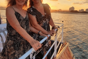 Rejs o zachodzie słońca po Broadwater