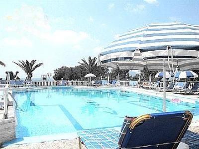 Kalamaki Beach Hotel