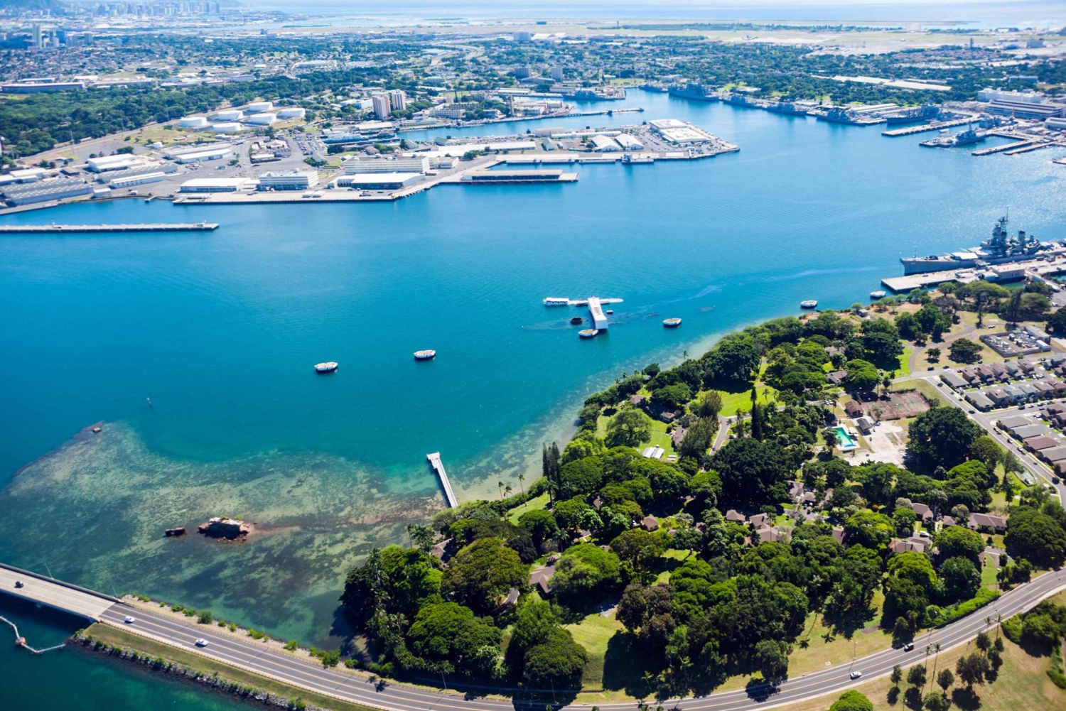Oahu : Mémorial de l'USS Arizona à Pearl Harbor + Visite Citadine