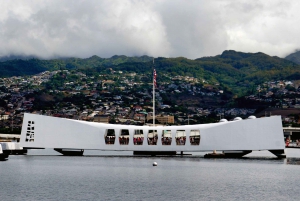 Private Pearl Harbor USS Arizona and USS Missouri