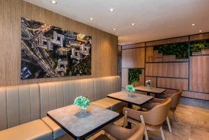 HKG Hong Kong International Airport: Premium Lounge Entry