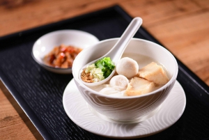 HKG Hong Kong International Airport: Premium Lounge Entry