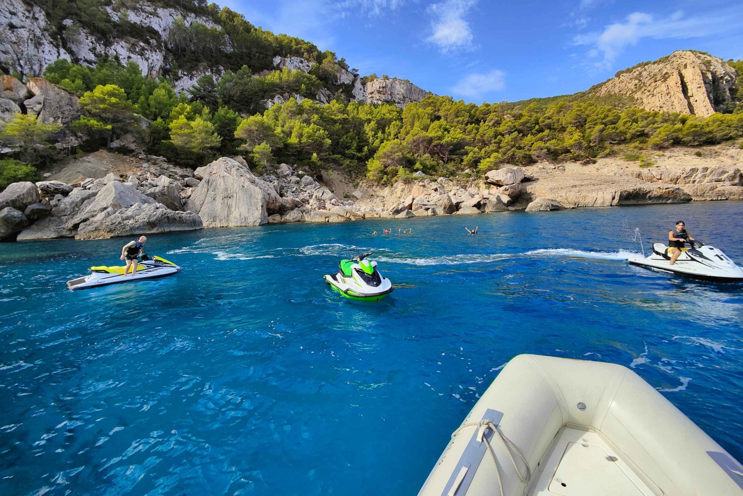 Jetski-tur til Cala Albarca fra San Antonio