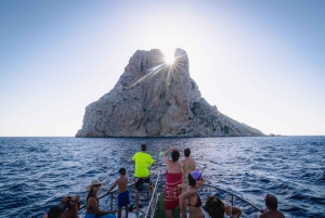 San Antonio: Es Vedrà, Formentera-tur med mad og drikke