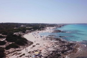 San Antonio: Es Vedrà, Formentera-tur med mad og drikke