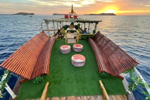 Ibiza: Calas and Pirate Cave Snorkeling Tour