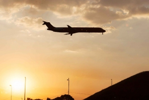 空港送迎またはタンボからサントンのホテルまで