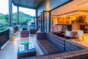 ヨハネスブルグ：2日間の4つ星ピラネスバーグサファリ